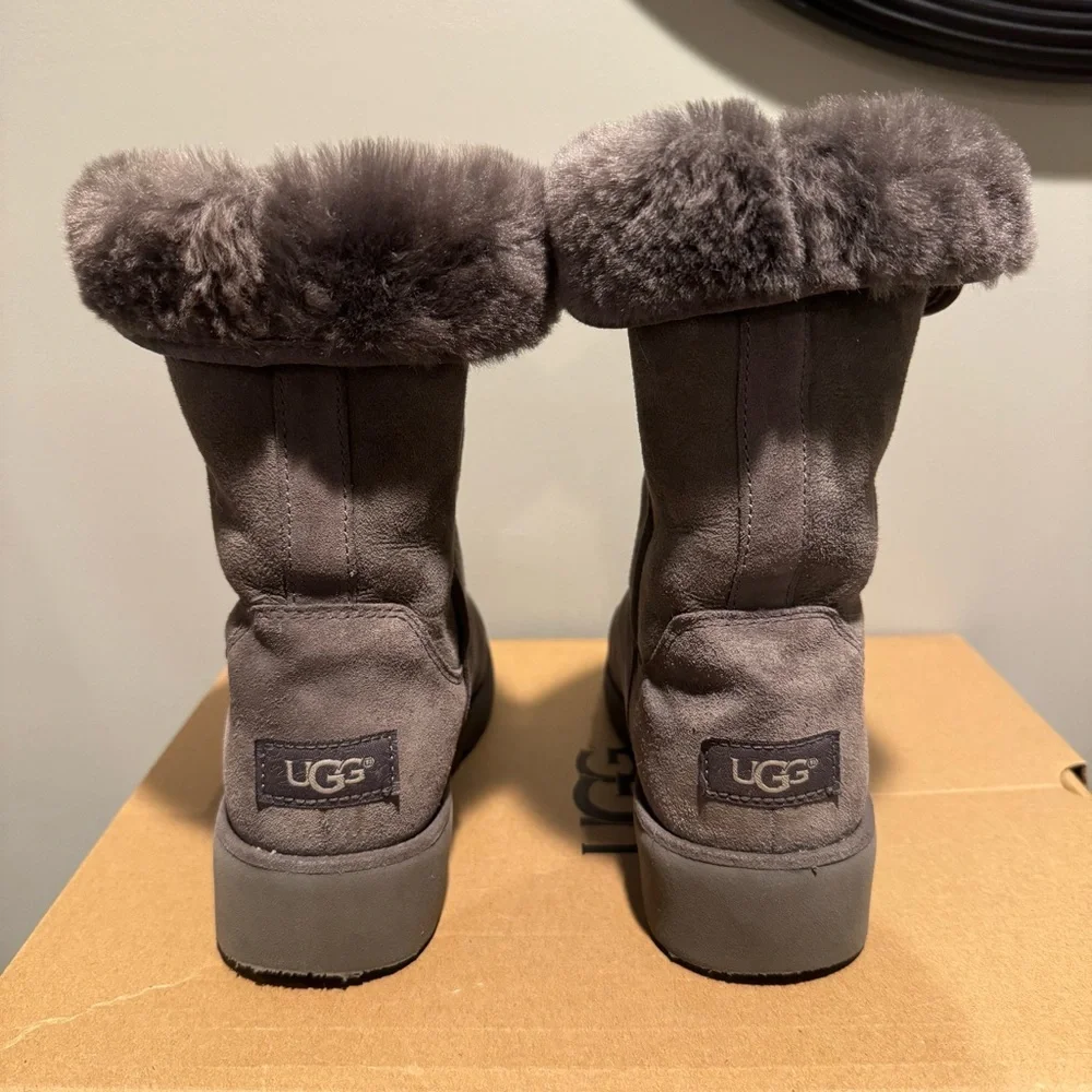 UGG Women's Amie Gray Suede & Fur Boots! Folds down! 7